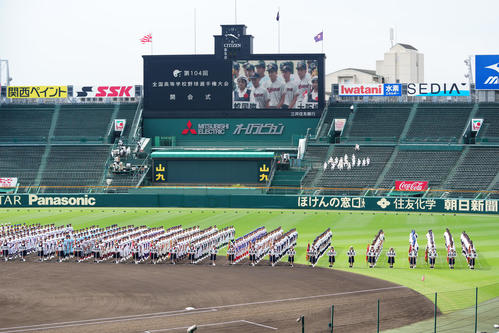 開会式のリハーサルに臨む選手たち(撮影・江口和貴)