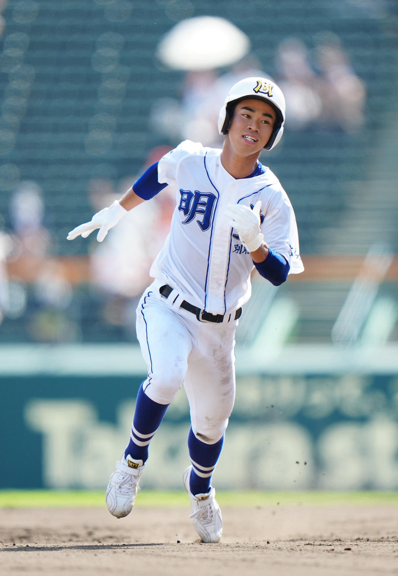 明豊対樹徳　6回表明豊1死二塁、適時三塁打を放った牧野（撮影・江口和貴）