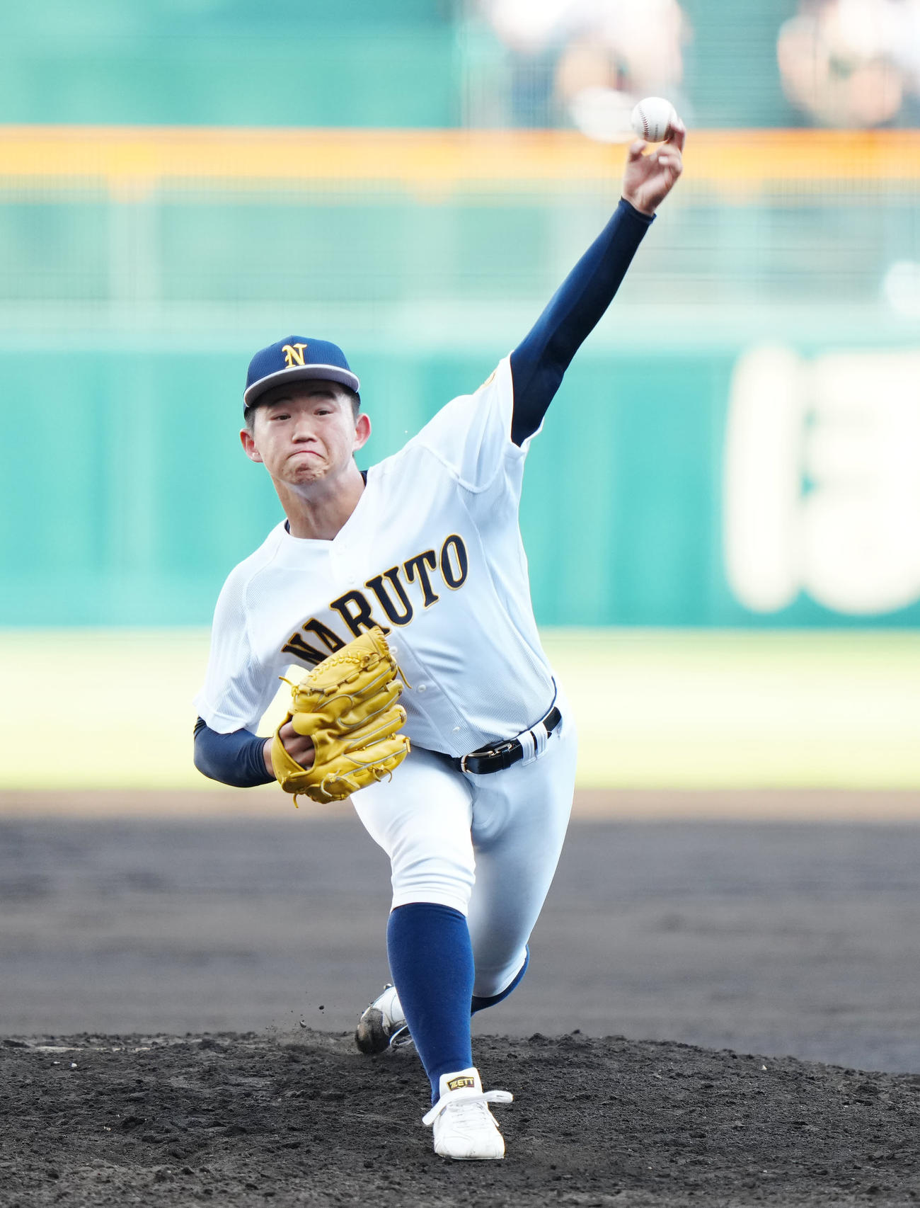 鳴門対近江　鳴門先発の冨田（撮影・江口和貴）
