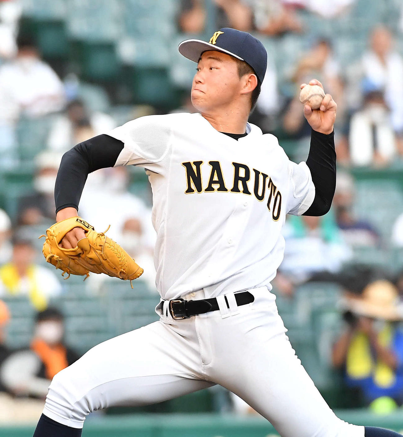 鳴門対近江　鳴門先発の冨田（撮影・岩下翔太）