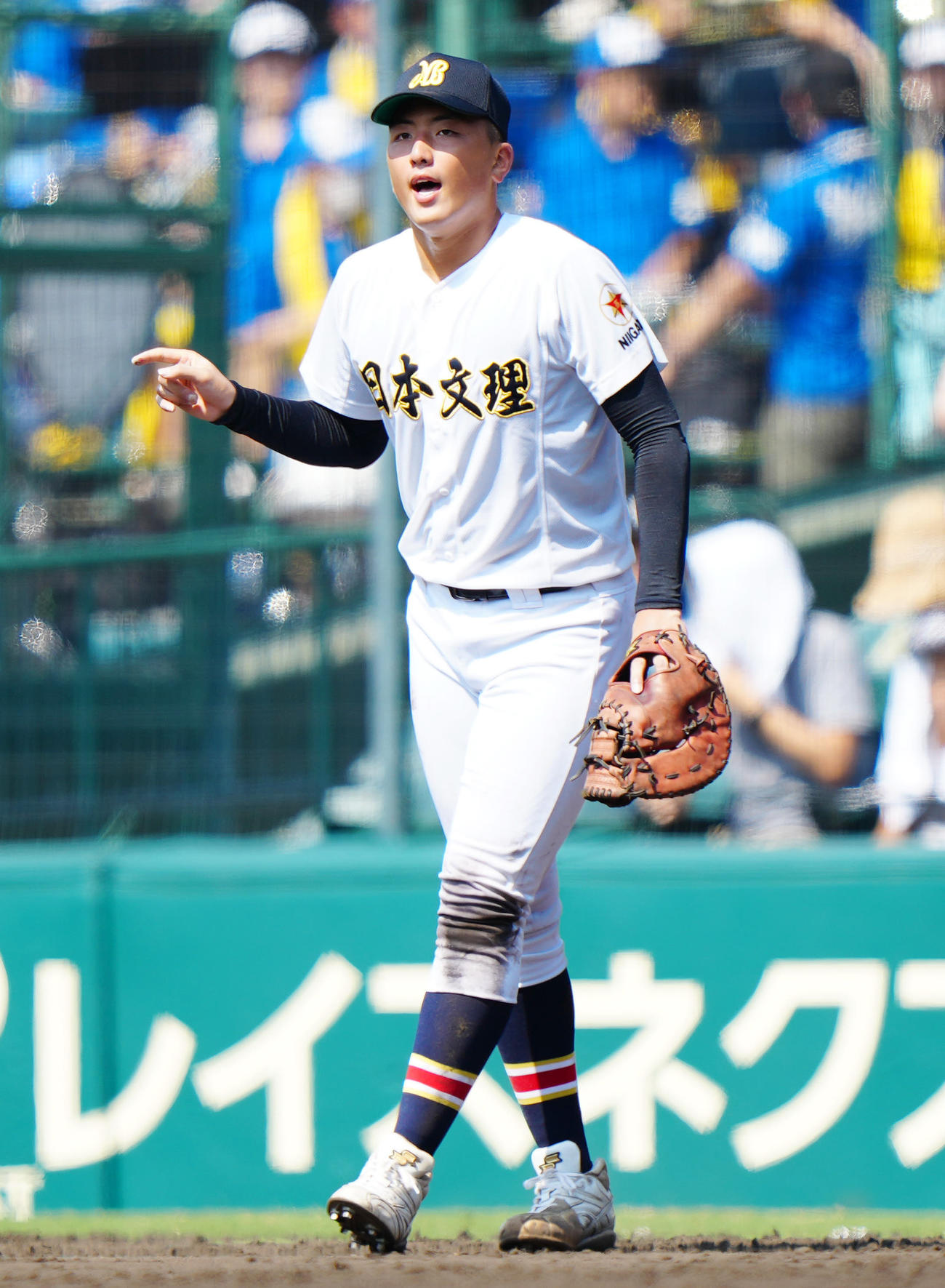 海星対日本文理　7回表、一塁の守備に就く日本文理・田中（撮影・江口和貴）
