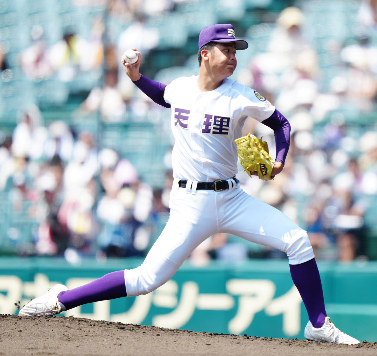 山梨学院対天理　天理先発の南沢（撮影・江口和貴）