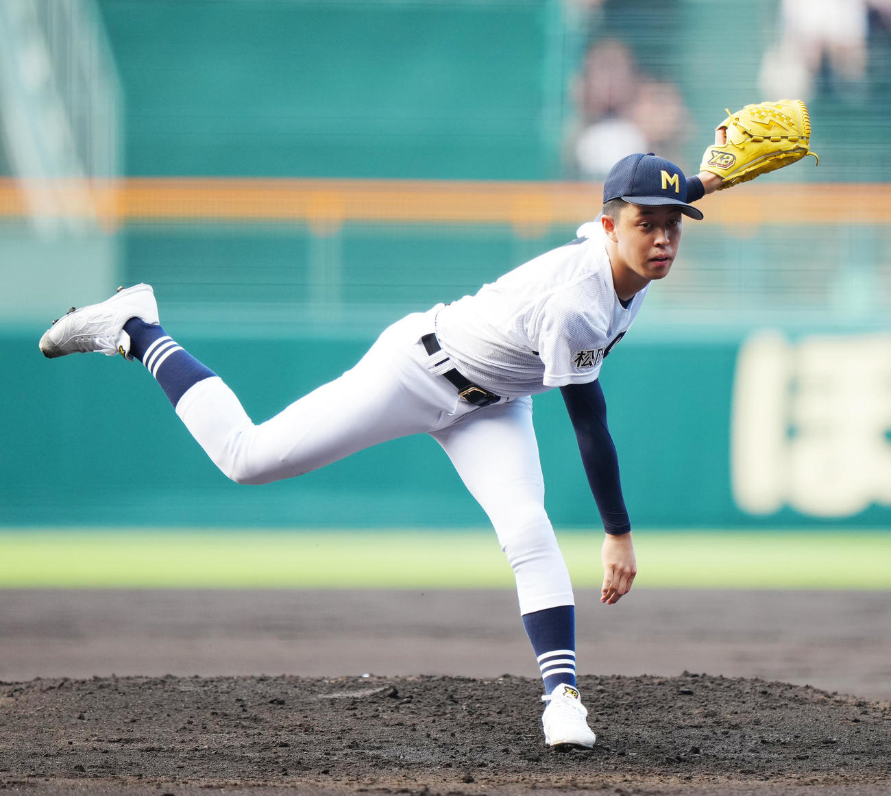 三重対横浜　三重先発の上山（撮影・江口和貴）