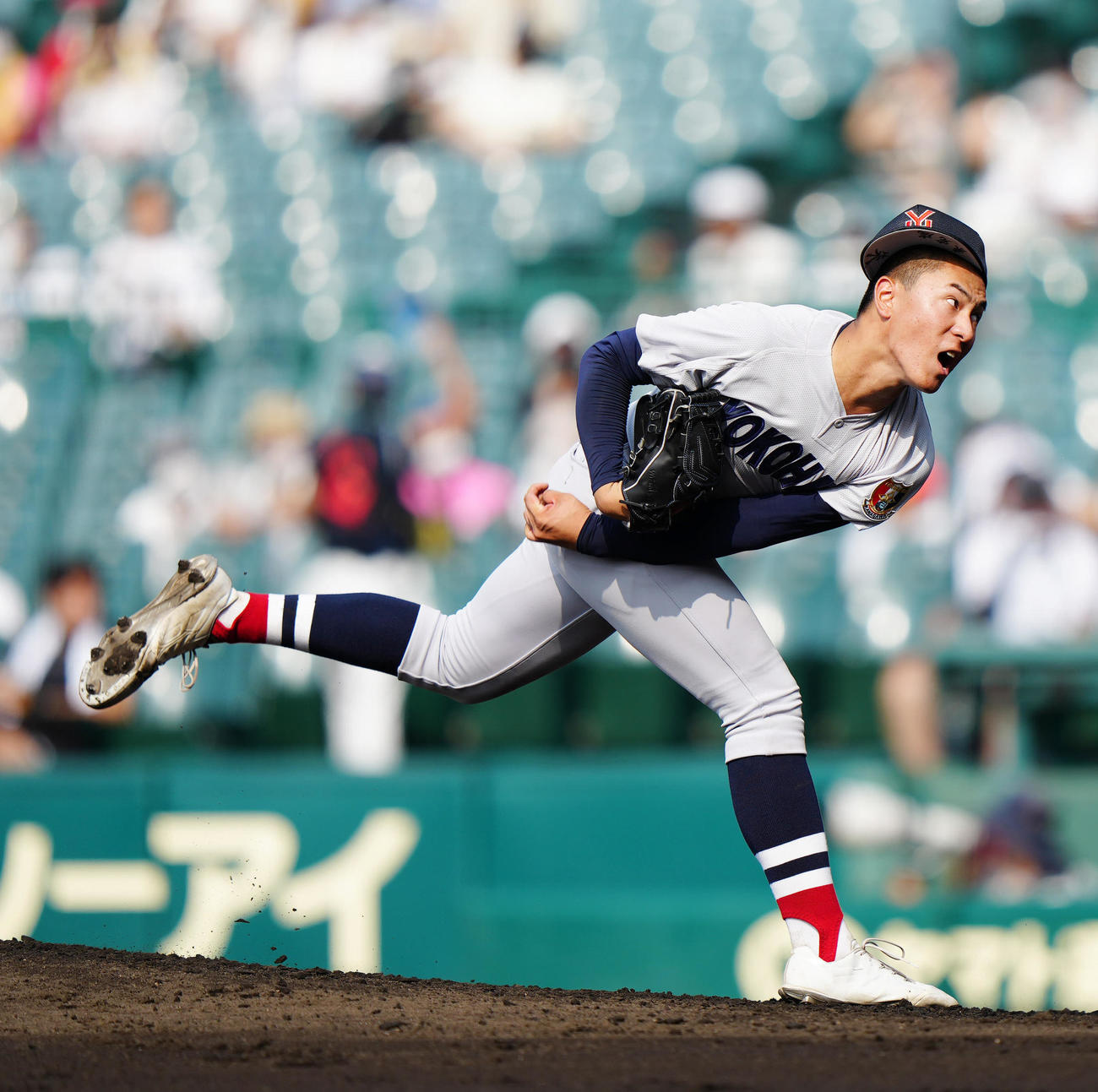三重対横浜　横浜先発の杉山（撮影・江口和貴）