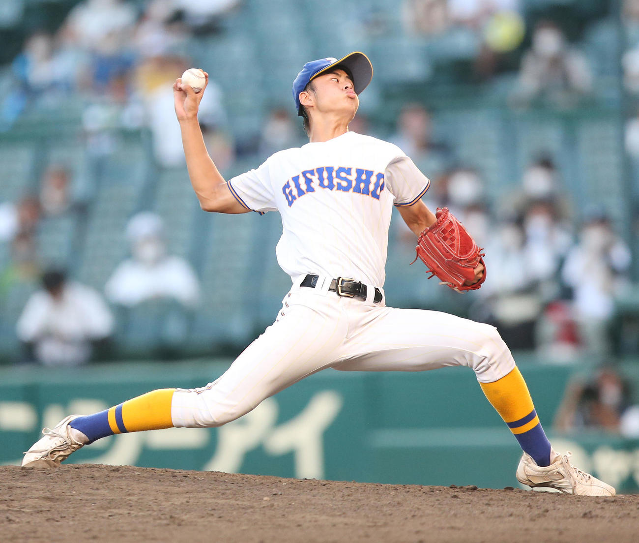 県岐阜商対社　力投する県岐阜商4番手池田（撮影・宮地輝）