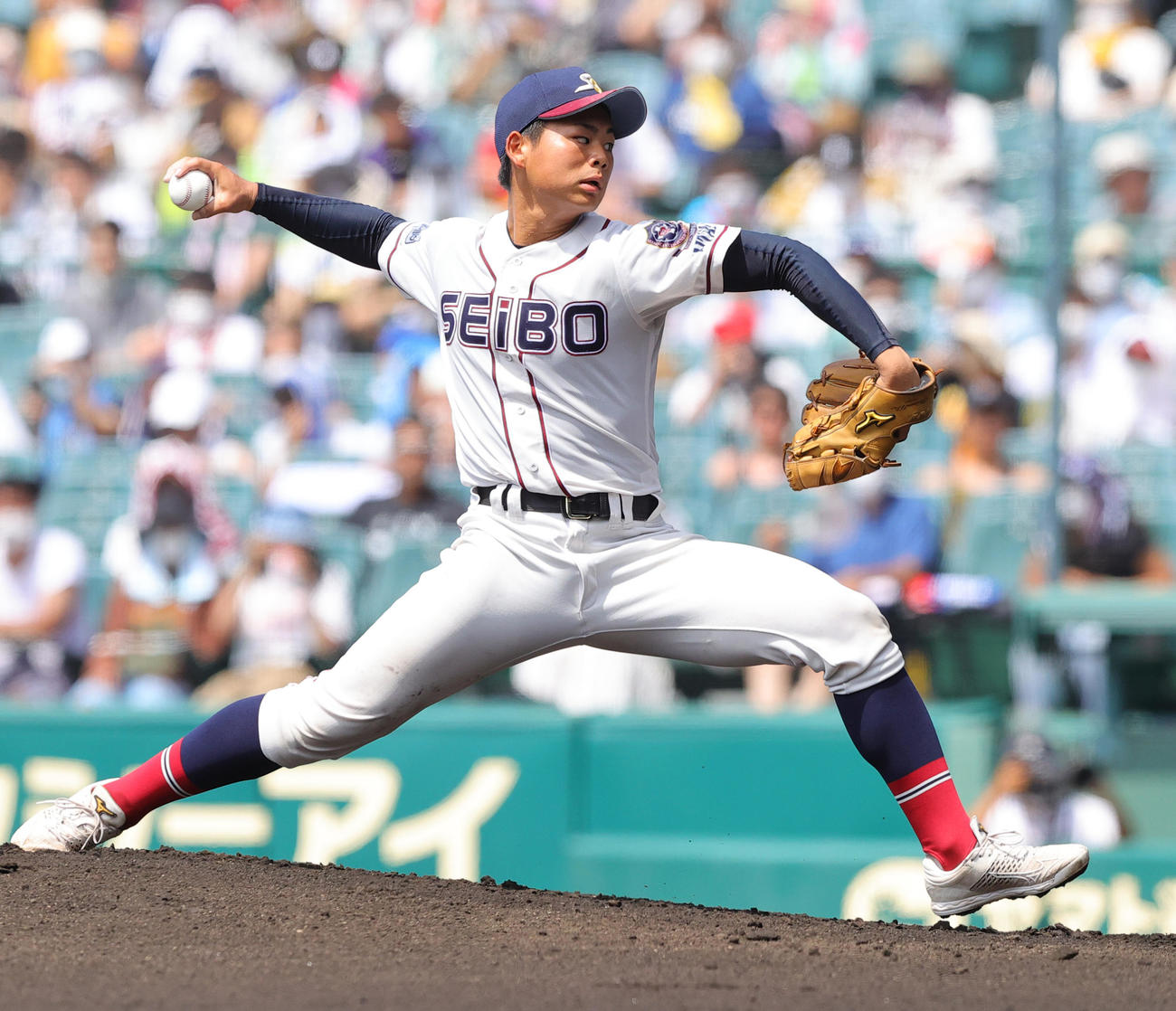 能代松陽対聖望学園　力投する聖望学園先発の岡部（撮影・野上伸悟）