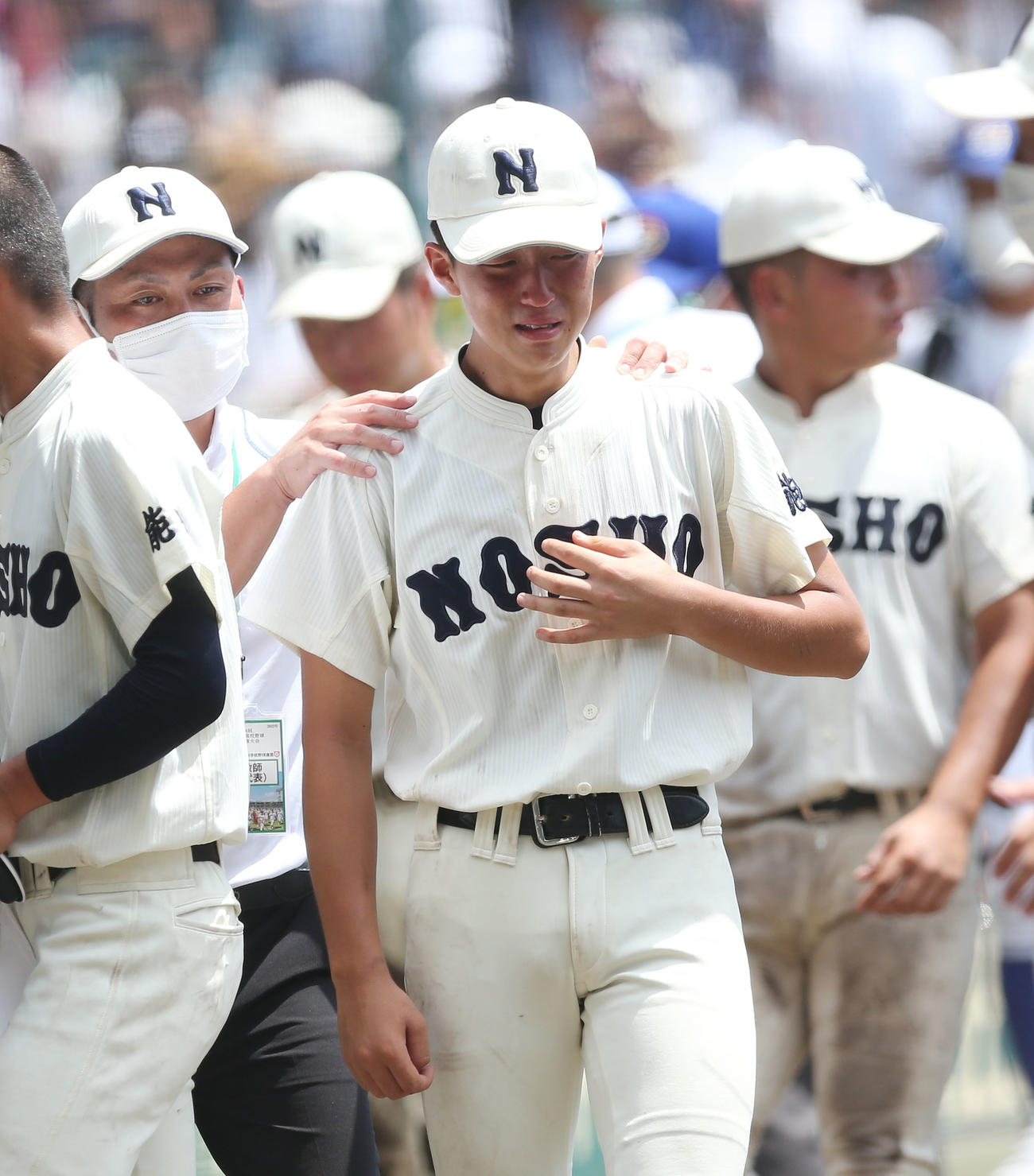 能代松陽対聖望学園　聖望学園に敗れ、涙を流す能代松陽・三浦（撮影・宮地輝）