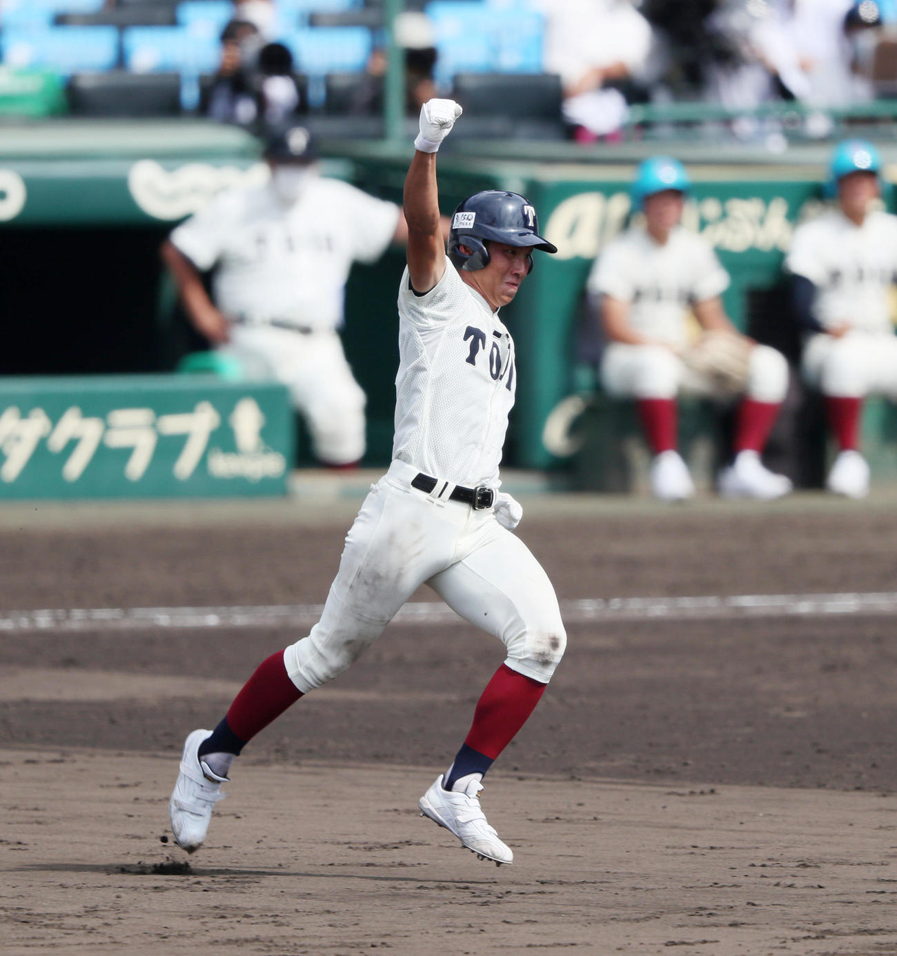 22年8月10日、旭川大対大阪桐蔭　7回裏大阪桐蔭無死、左越えソロ本塁打を放った伊藤櫂人