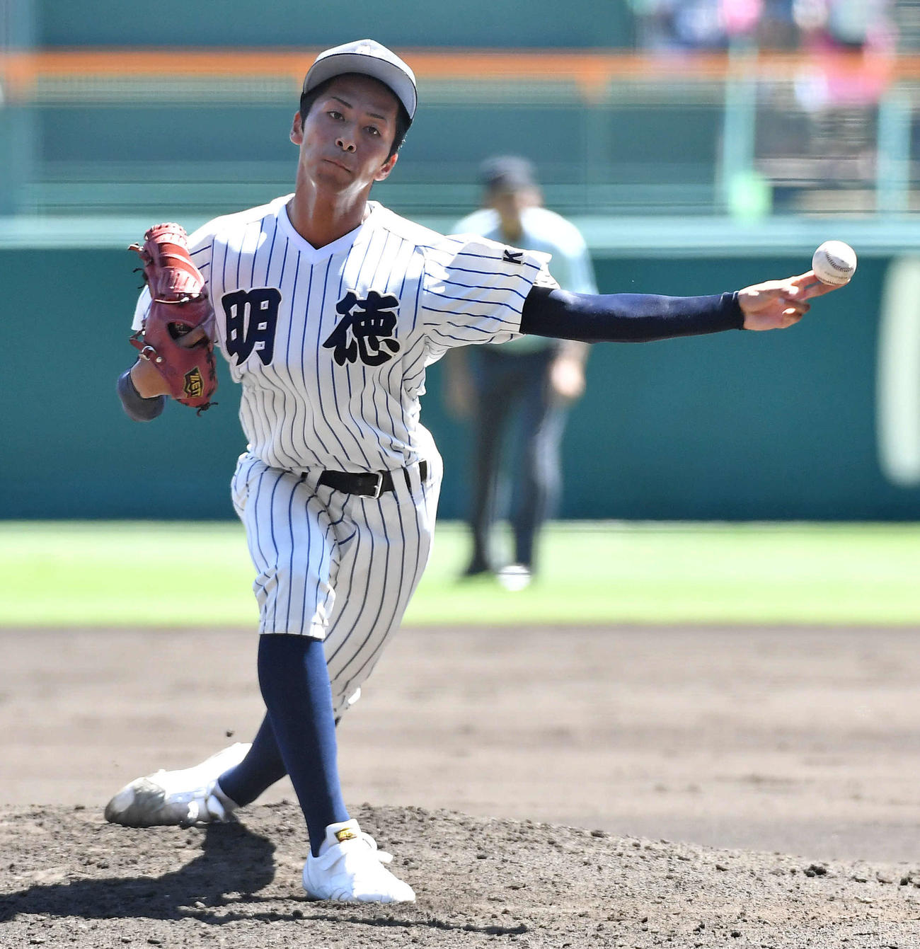 明徳義塾対九州国際大付　明徳義塾先発の吉村（撮影・岩下翔太）