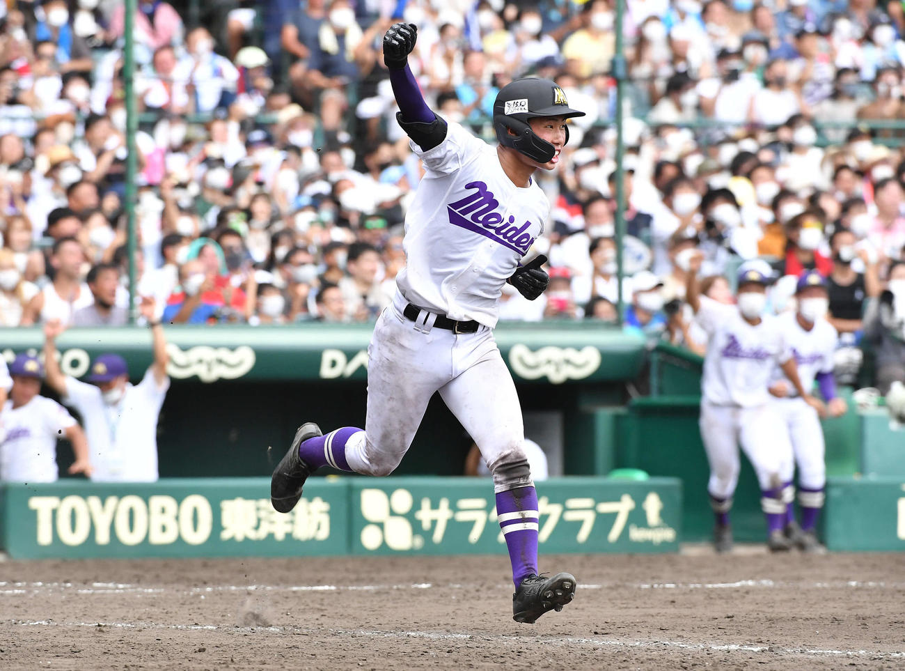 八戸学院光星対愛工大名電　延長10回裏愛工大名電無死二、三塁、美濃は中前へサヨナラ打を放つ（撮影・岩下翔太）