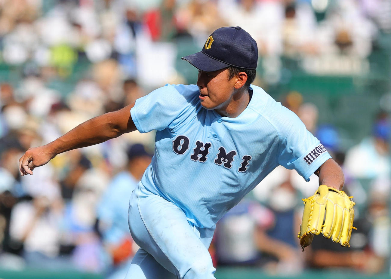 力投する近江先発の山田陽翔（撮影・野上伸悟）