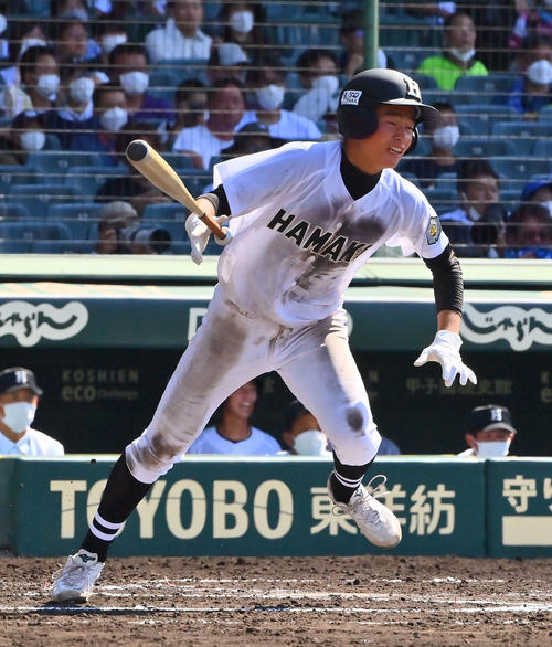 有田工対浜田　5回裏浜田無死二、三塁、右前に2点適時打を放つ高木（撮影・和賀正仁）