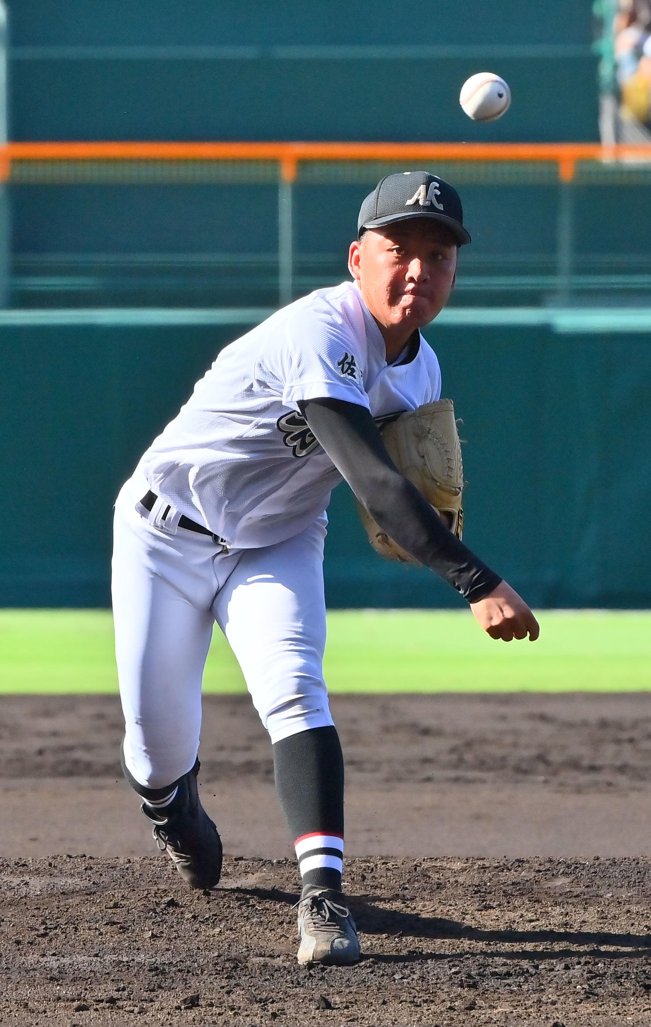 有田工対浜田　有田工の先発・塚本（撮影・和賀正仁）