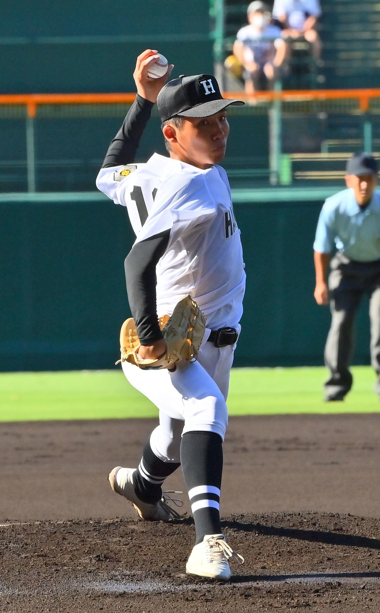 有田工対浜田　浜田の先発・波田（撮影・和賀正仁）