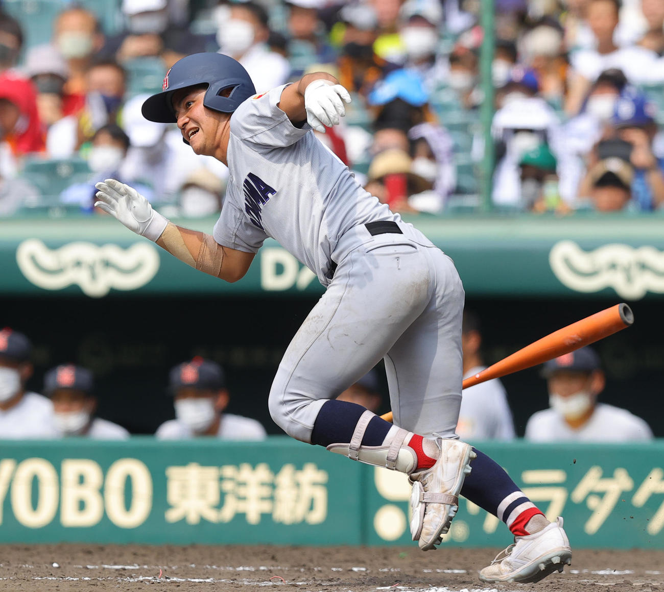 9回表横浜無死、三ゴロに倒れる玉城（撮影・野上伸悟）