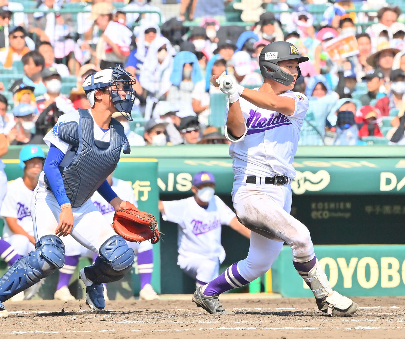 明豊対愛工大名電　3回裏愛工大名電1死一、二塁、右前適時打を放つ伊藤（撮影・和賀正仁）