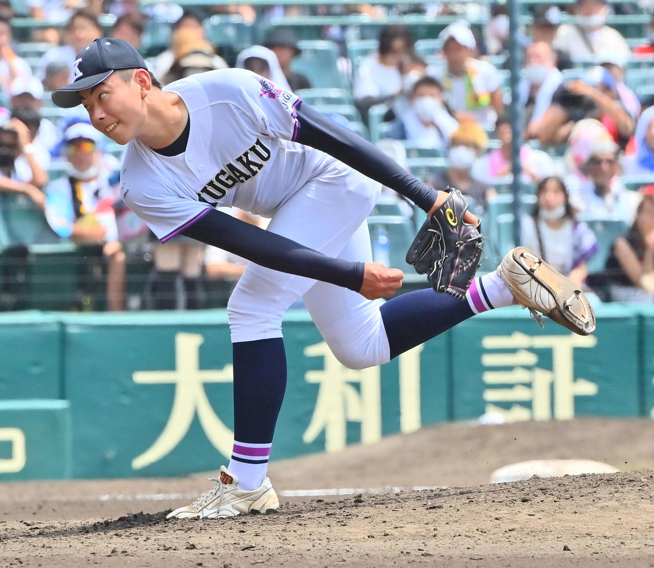 国学院栃木対九州学院　5回、国学院栃木3番手で登板する中川（撮影・和賀正仁）