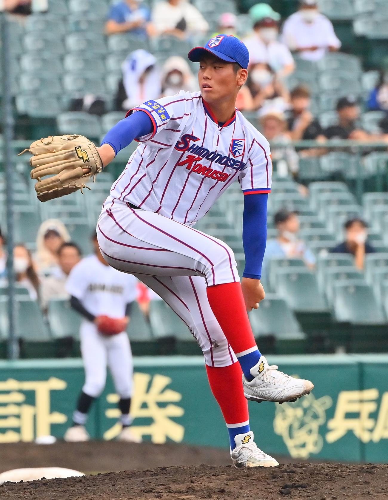 下関国際対浜田　下関国際の先発・古賀（撮影・和賀正仁）