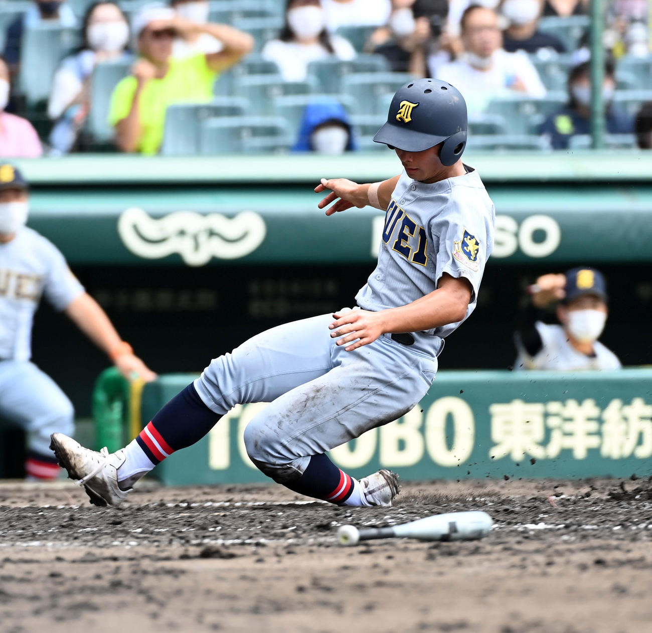 愛工大名電対仙台育英　3回裏仙台育英1死二、三塁、斎藤陽の中犠飛で生還する秋元（撮影・前岡正明）