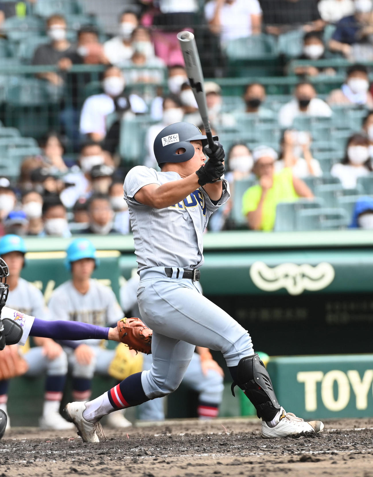 愛工大名電対仙台育英　3回裏仙台育英1死二、三塁、斎藤陽は中犠飛を放つ（撮影・前岡正明）