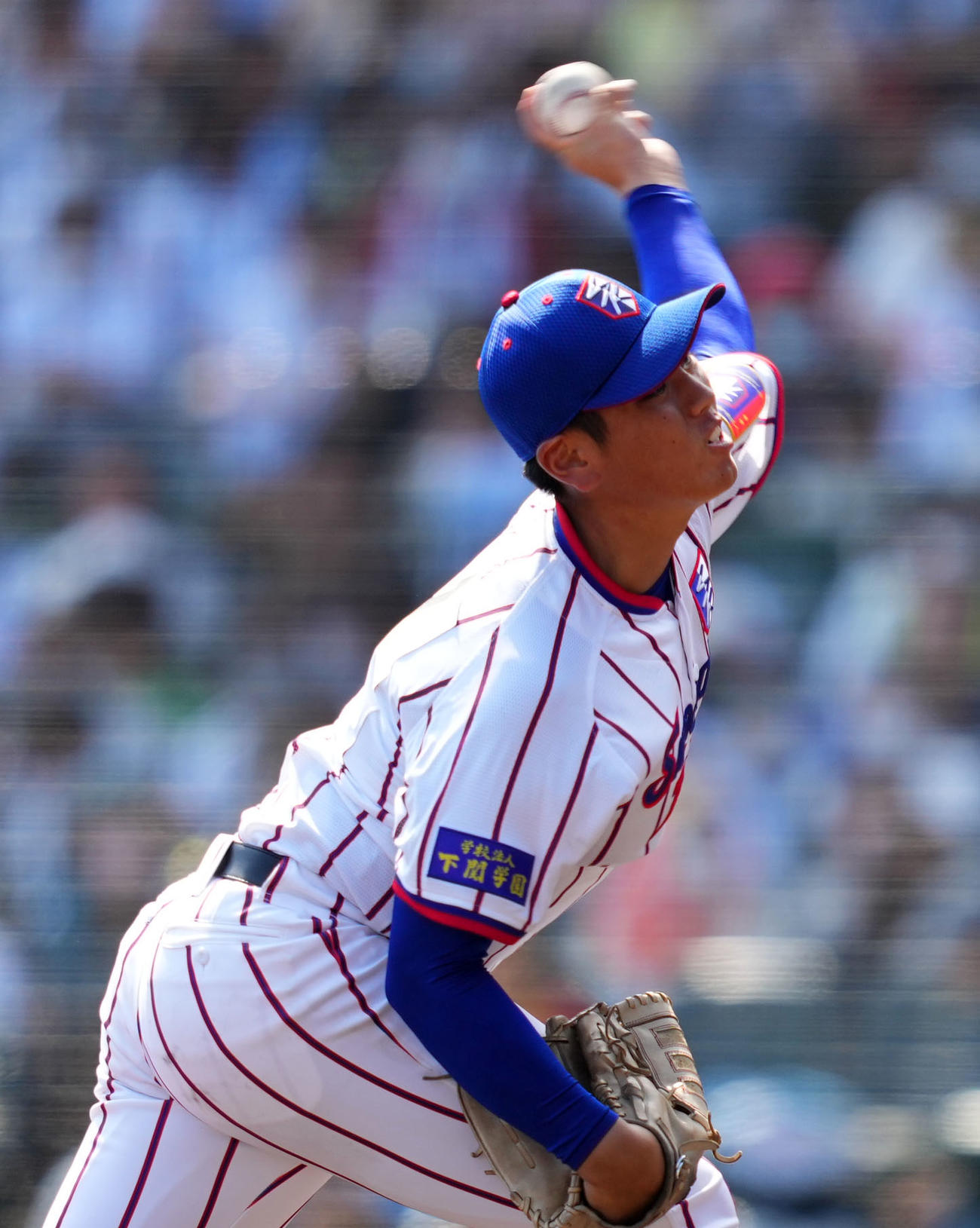 下関国際対大阪桐蔭　力投する下関国際先発の古賀（撮影・横山健太）