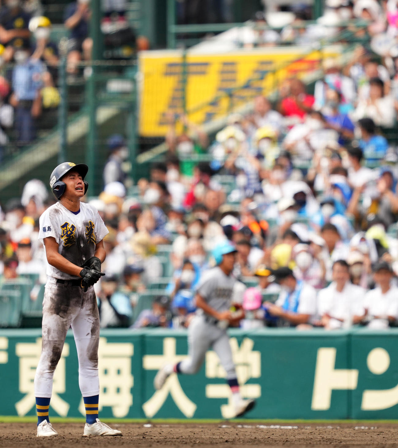 仙台育英対聖光学院　仙台育英に敗れ涙を流す聖光学院・赤堀（撮影・横山健太）