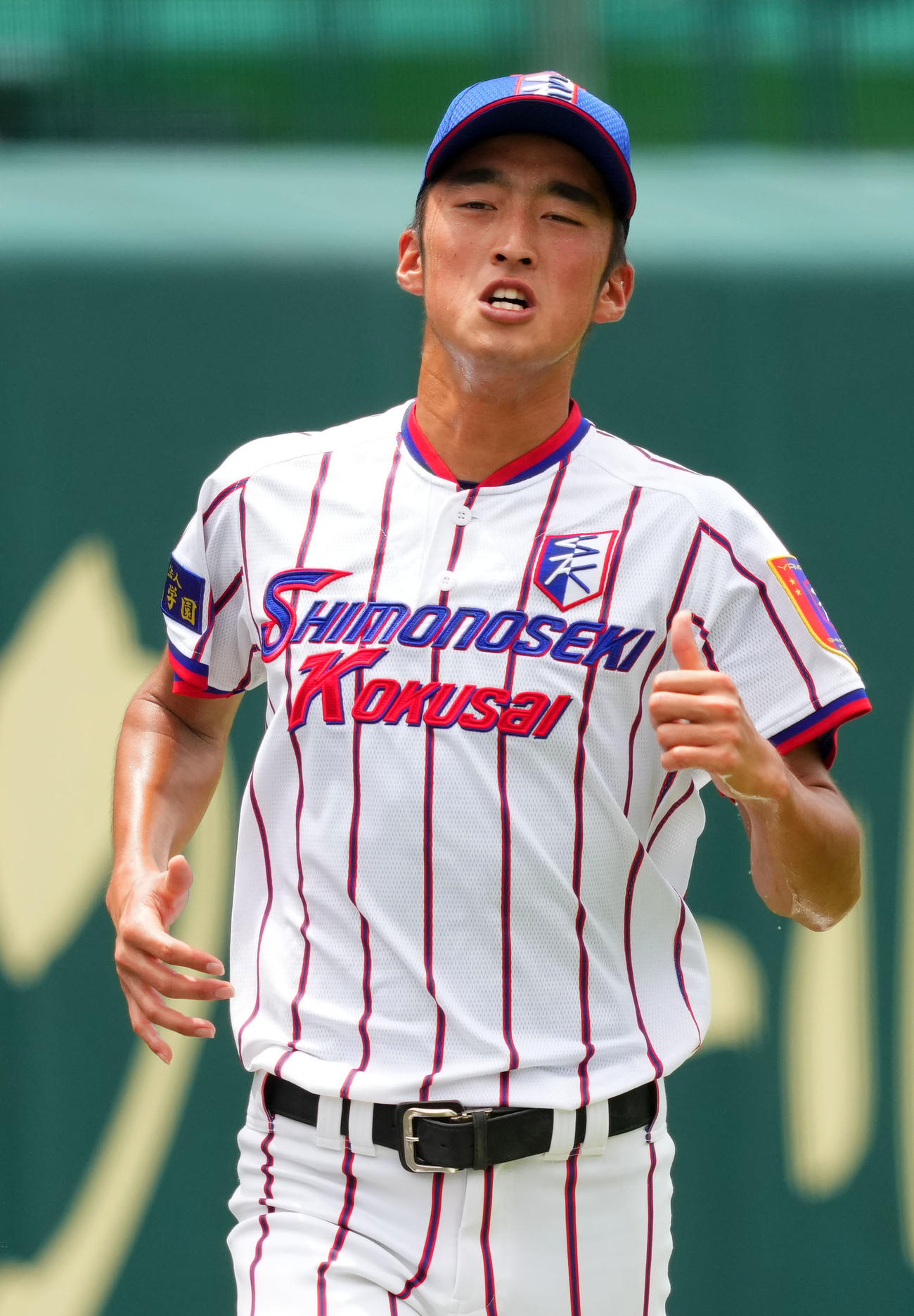 ダッシュをする下関国際・赤瀬（撮影・横山健太）