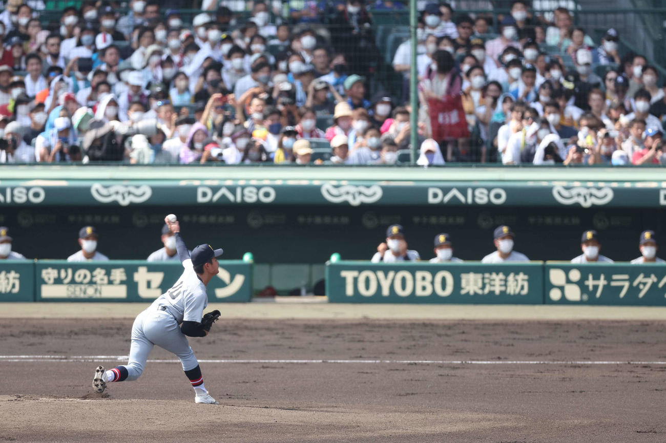 第104回全国高等学校野球選手権大会・決勝戦　仙台育英対下関国際　仙台育英先発の斎藤蓉（撮影・上田博志）