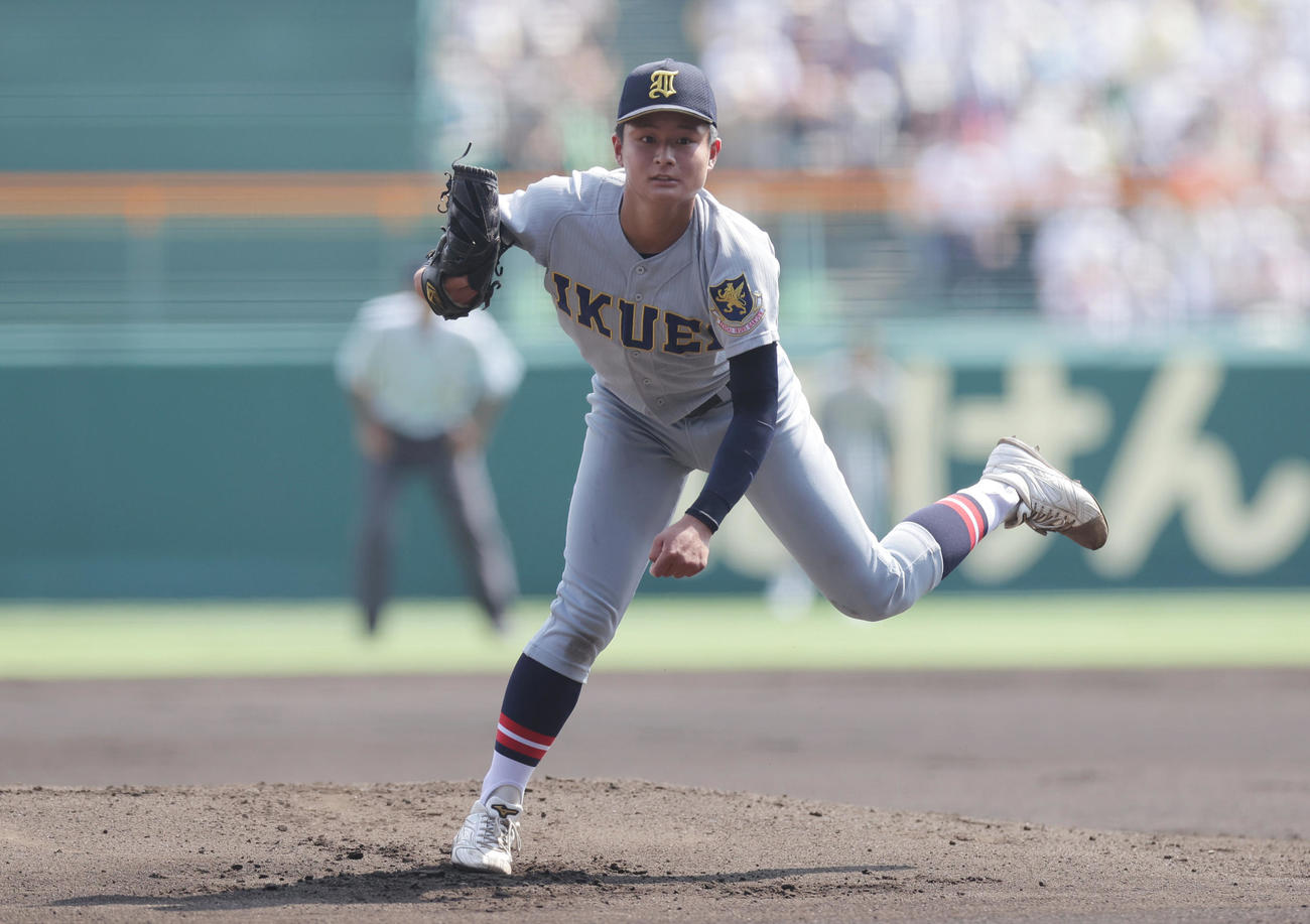 下関国際対仙台育英　力投する仙台育英先発の斉藤蓉（撮影・前田充）