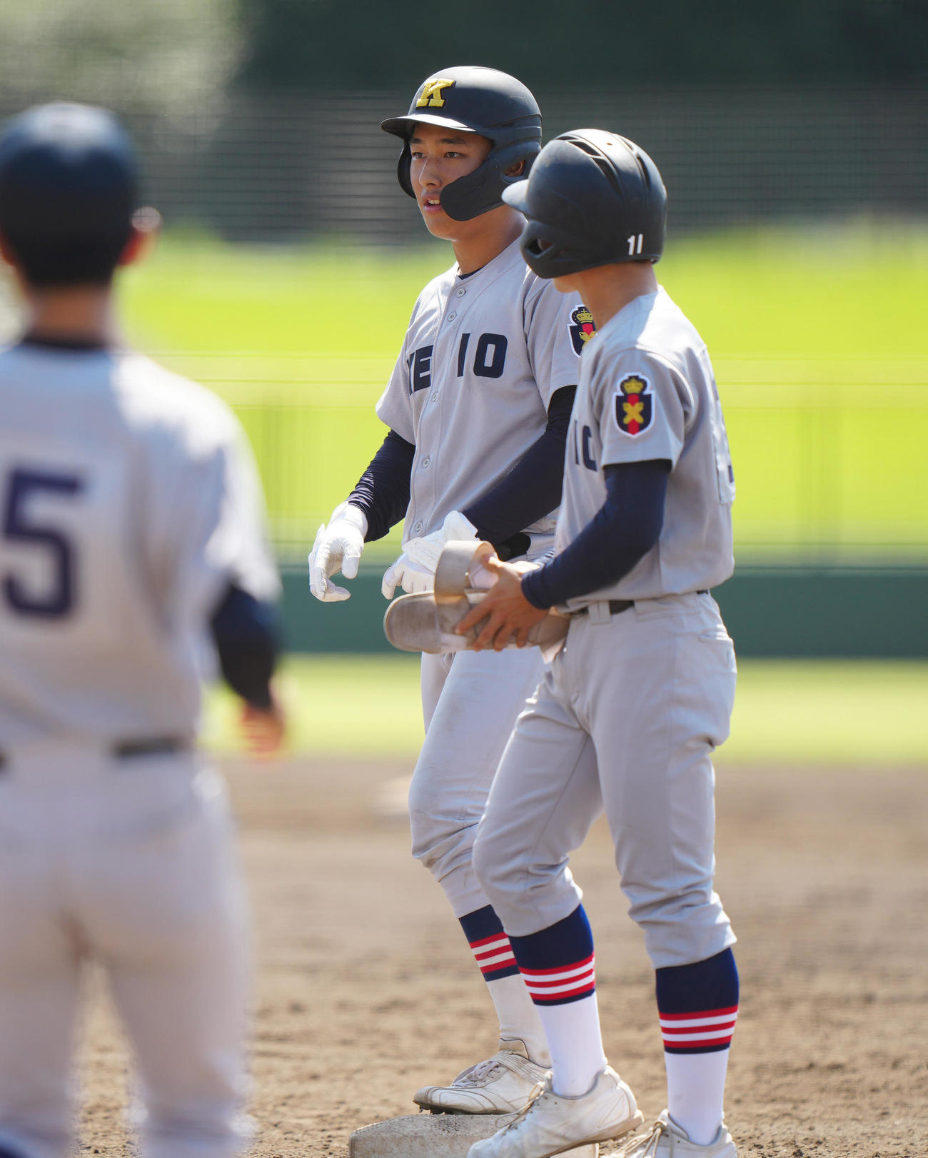 日大高対慶応　2回裏慶応1死、左前打を放った清原（撮影・江口和貴）