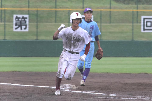 滝川33年ぶり全道大会代表 ベンチ入り18人中1年生15人 全員で戦って
