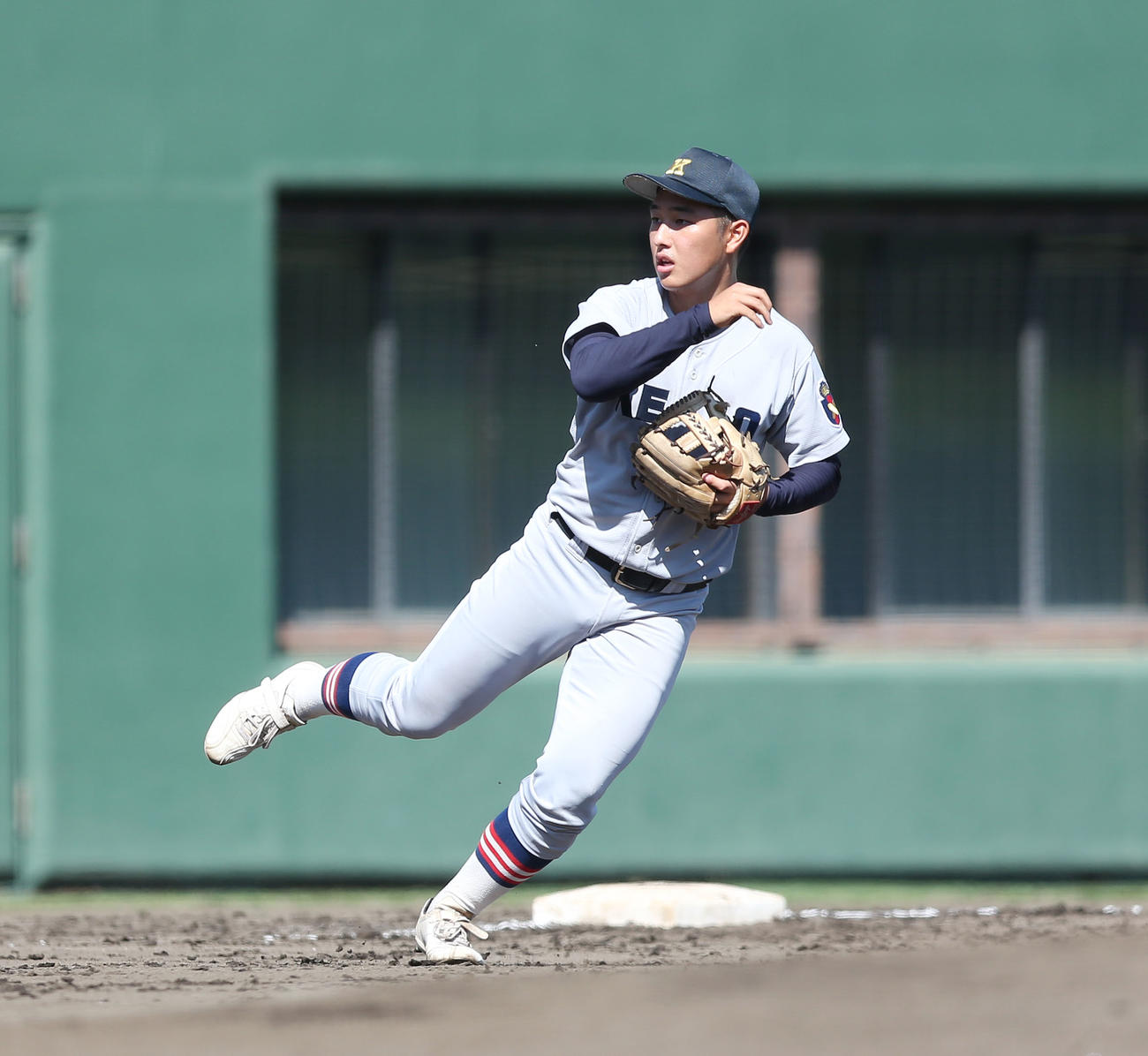 慶応対日大藤沢　シートノックを受ける清原（撮影・宮地輝）