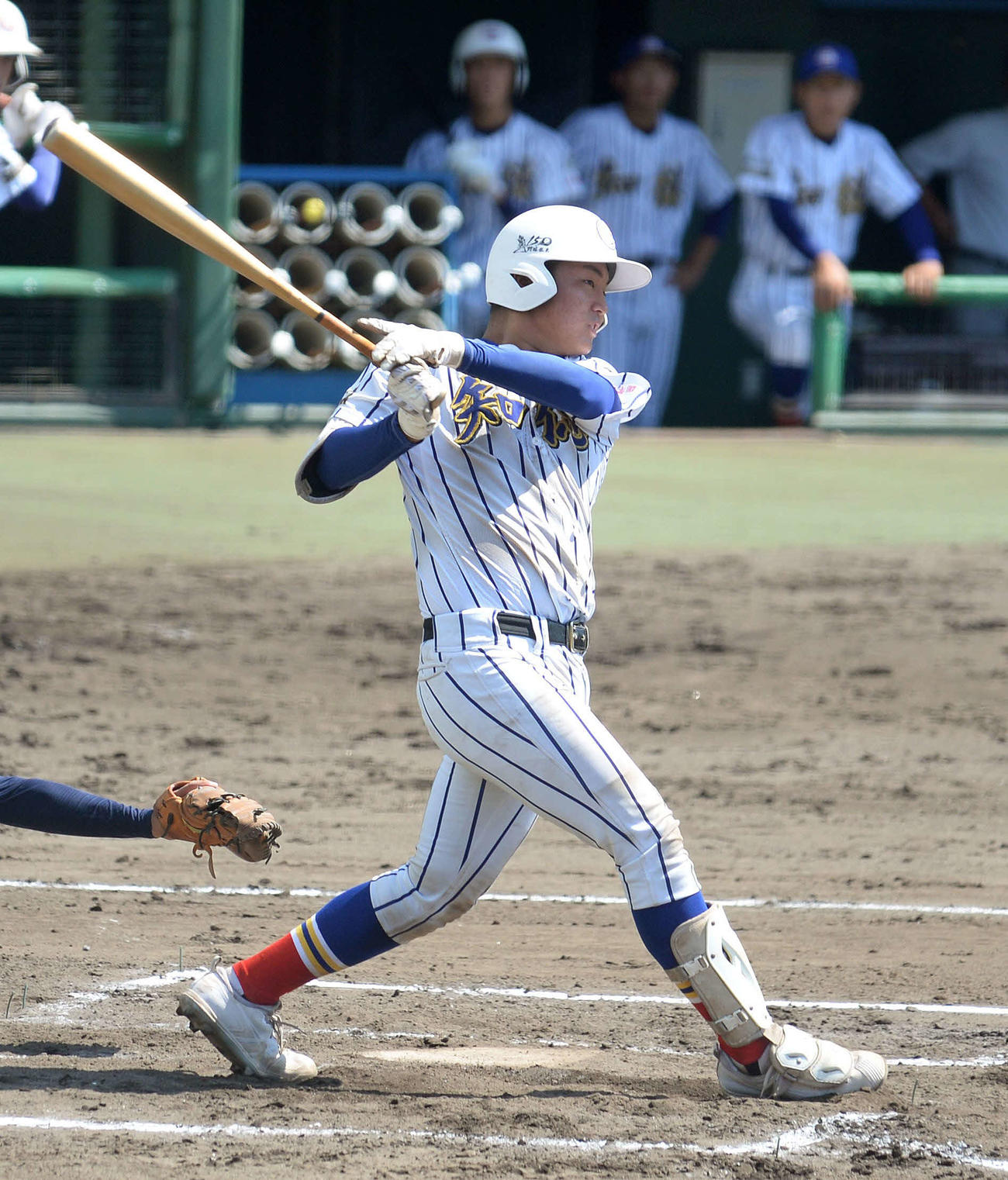 6回に決勝打を放つ知徳の杉本羚