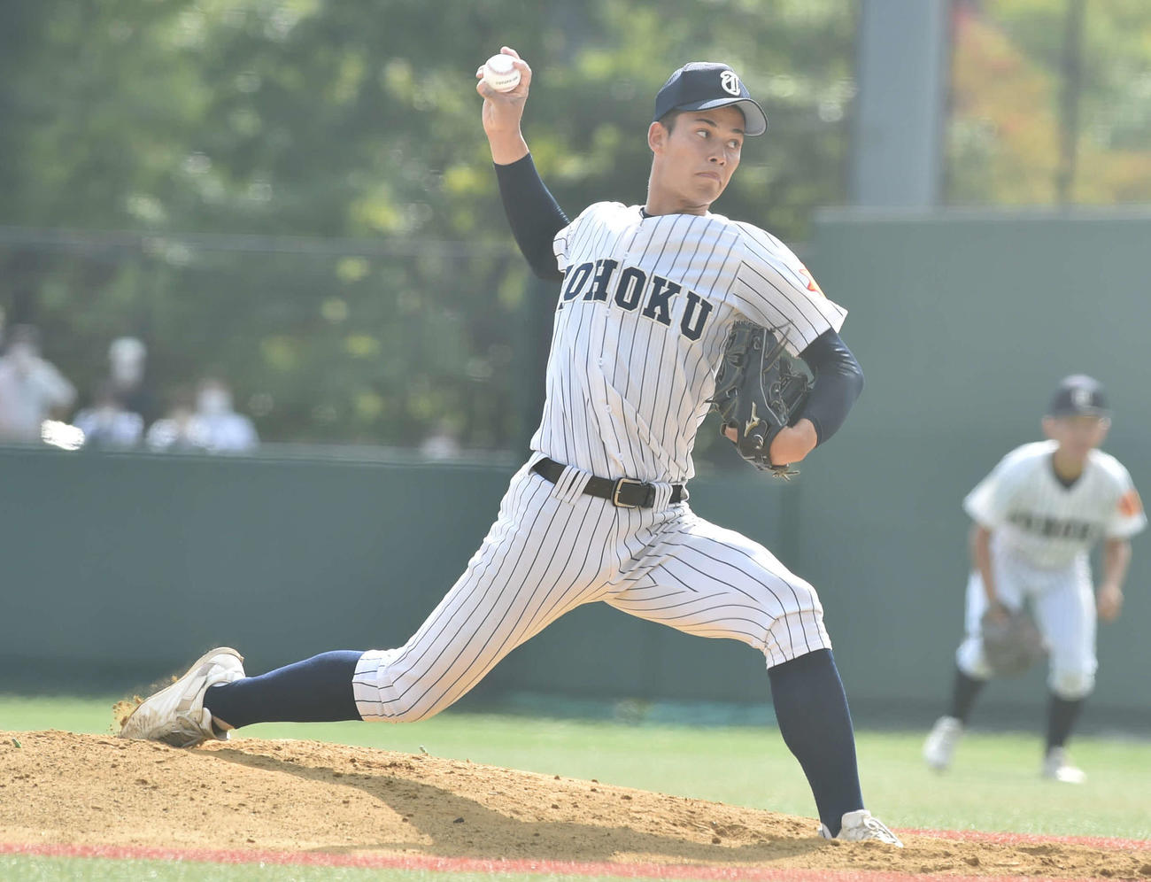仙台育英対東北　力投する東北・ハッブス（撮影・相沢孔志）