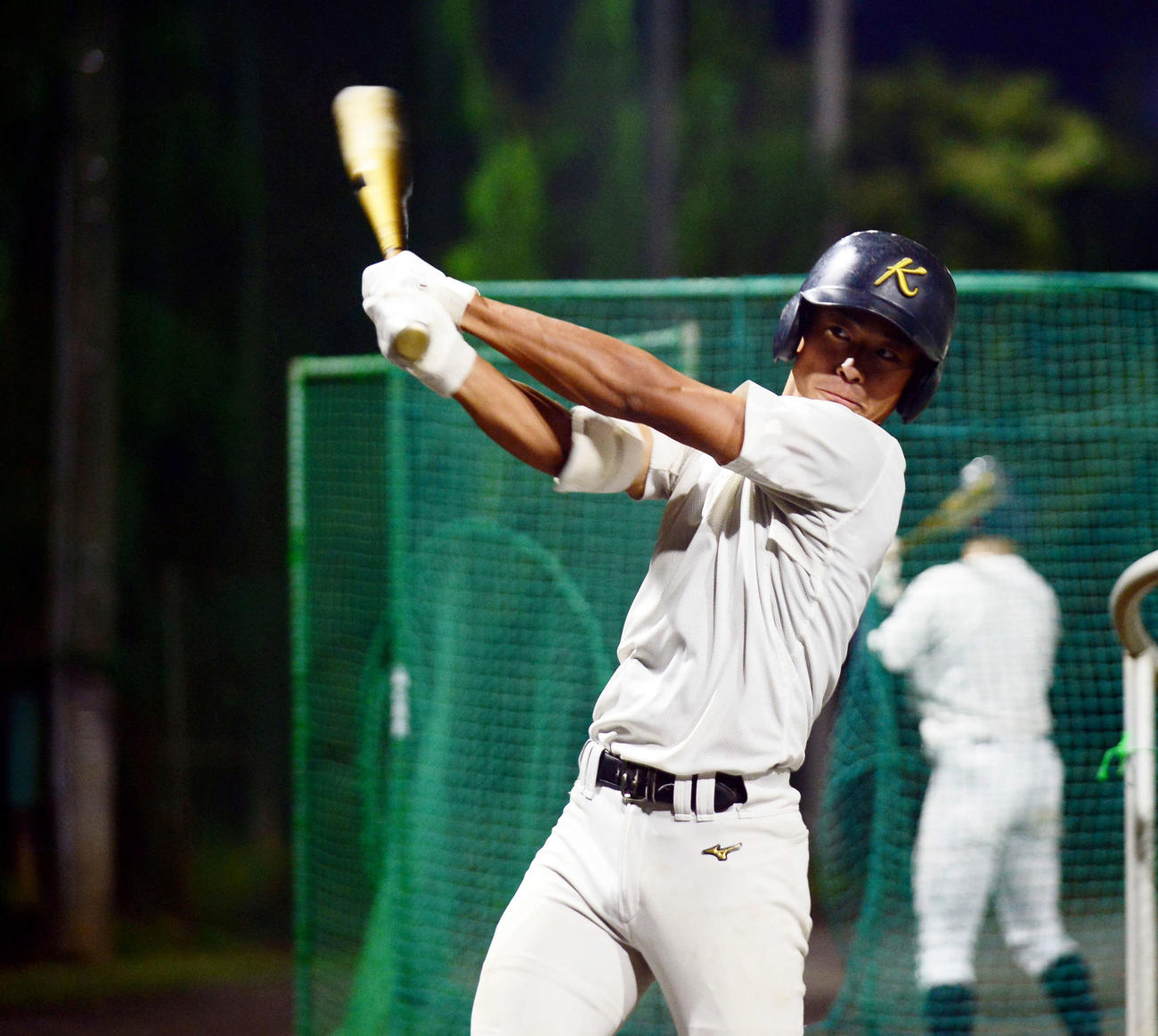 準決勝に備え、打撃練習に励む加藤学園・太田