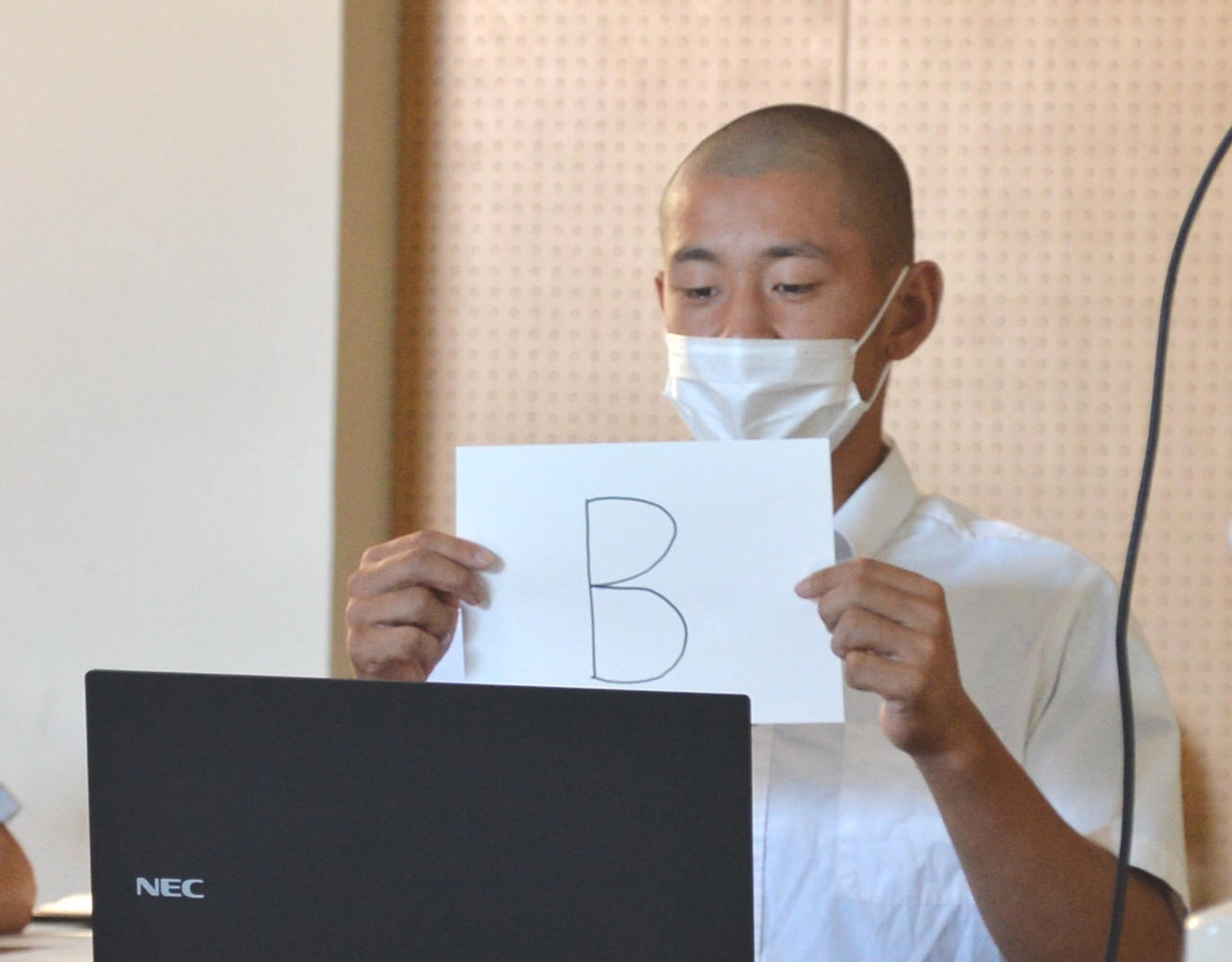 抽選で「B」を選択した聖光学院・高中主将
