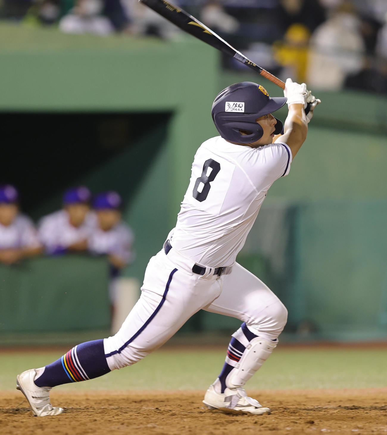 下関国際対高松商　3回裏高松商無死一塁、左適時二塁打を放つ浅野（撮影・野上伸悟）