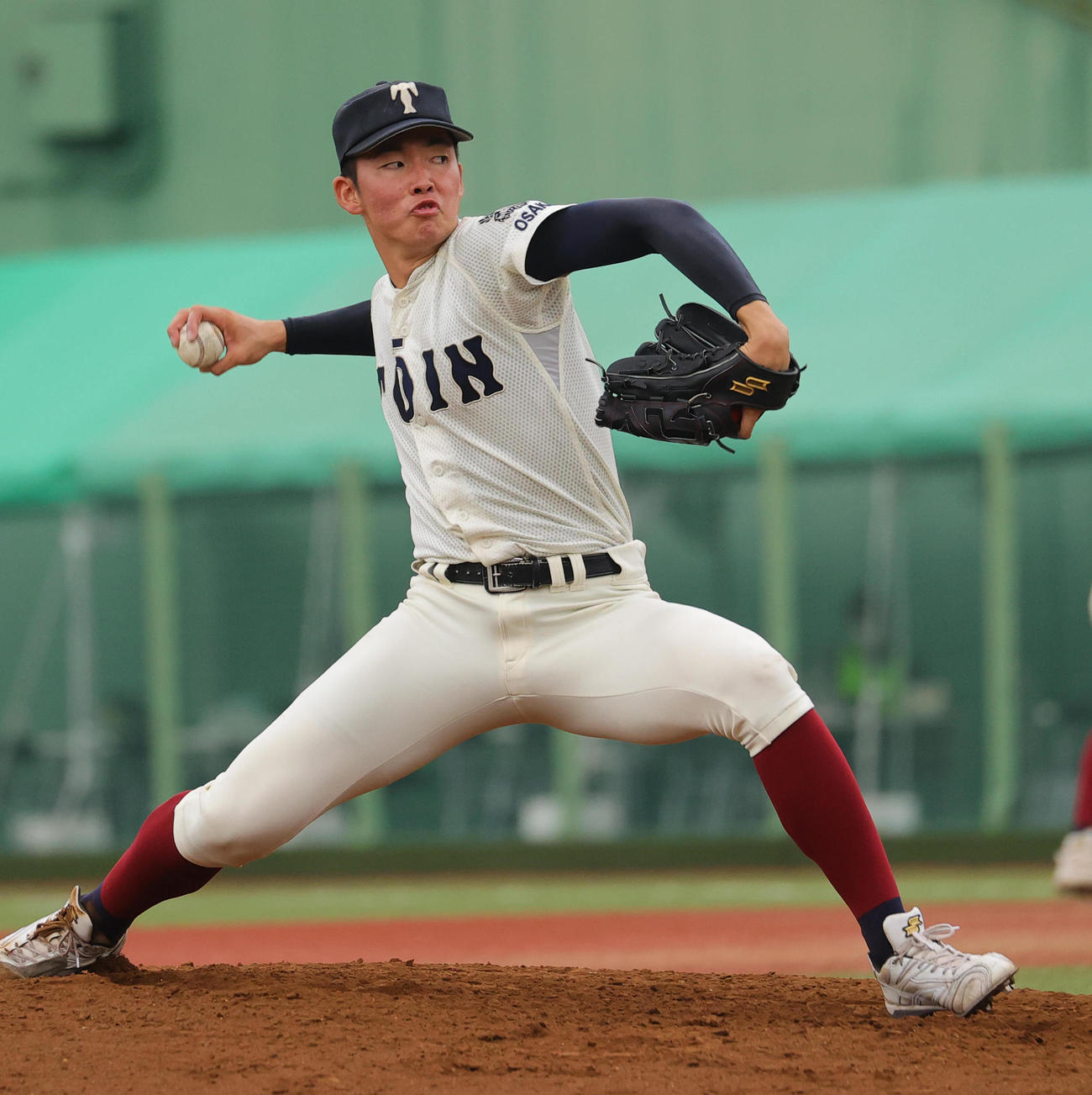 下関国際対大阪桐蔭　力投する大阪桐蔭・別所（撮影・野上伸悟）