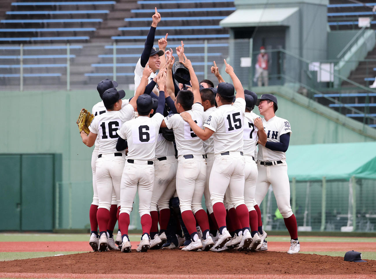 聖光学院対大阪桐蔭　優勝し喜ぶ大阪桐蔭の選手たち（撮影・鈴木正人）