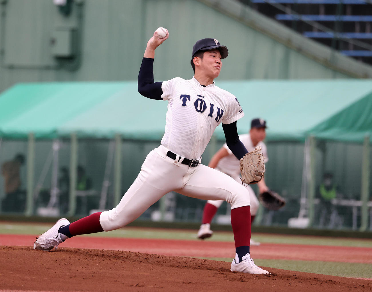 聖光学院対大阪桐蔭　力投する大阪桐蔭先発の川原（撮影・鈴木正人）