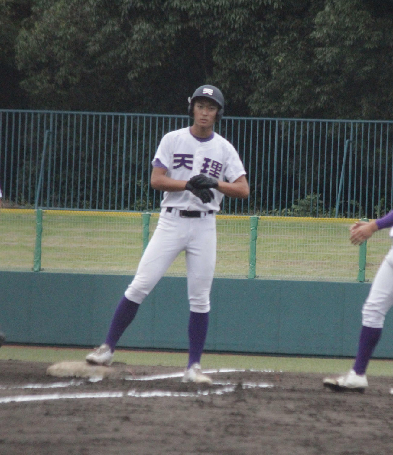 天理対智弁学園　天理・大谷汰一外野手が1回、右前適時打を放った（撮影・酒井俊作）