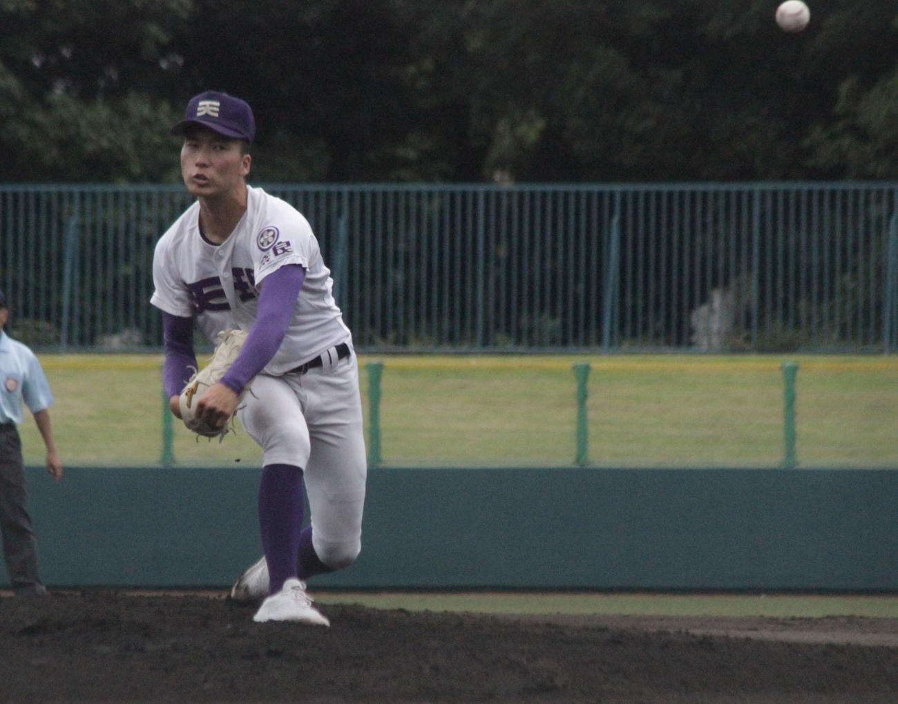 天理対智弁学園　天理・中川輝星投手が先発して力投した（撮影・酒井俊作）