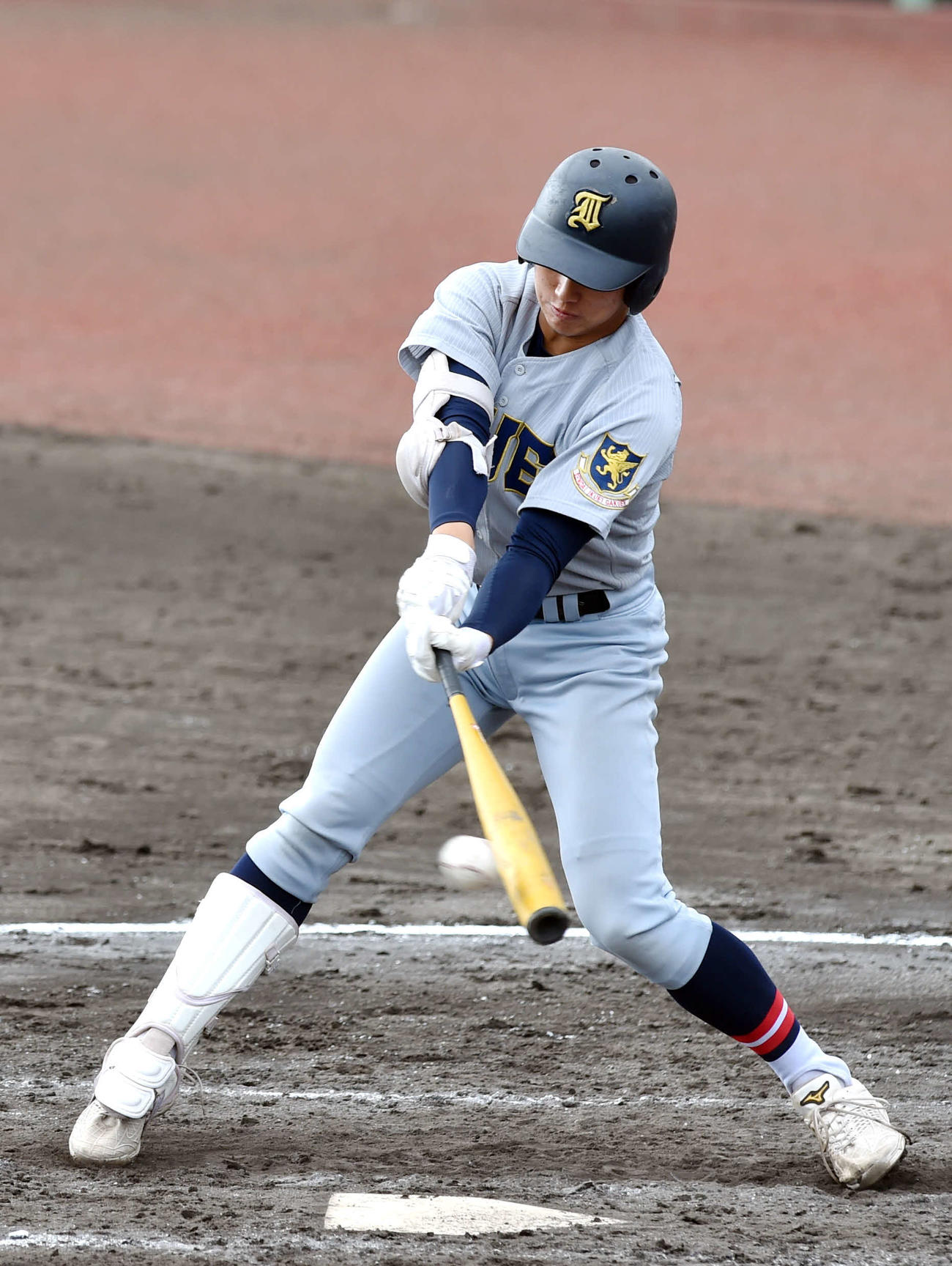 甲子園vの仙台育英初戦突破 9回 尾形樹人が決勝スクイズ 青森山田との接戦制す 高校野球写真ニュース 日刊スポーツ 甲子園vの仙台育英初戦突破 9回 尾形樹人が決勝スクイズ 青森山田との接戦制す 高校野球写真ニュース 日刊スポーツ