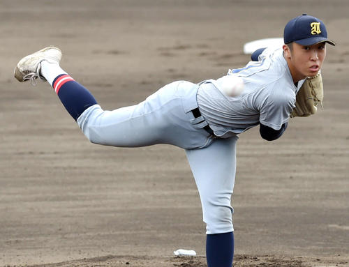 鶴岡東対仙台育英　先発した仙台育英・湯田（撮影・相沢孔志）