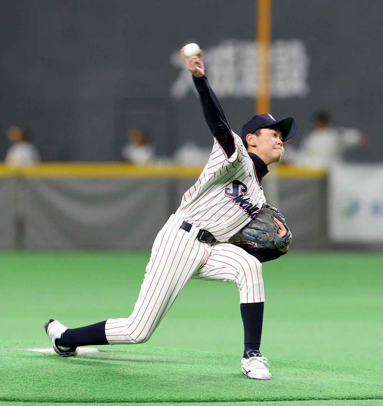 18年、12球団ジュニアトーナメントで力投するスワローズジュニアの宮本恭佑