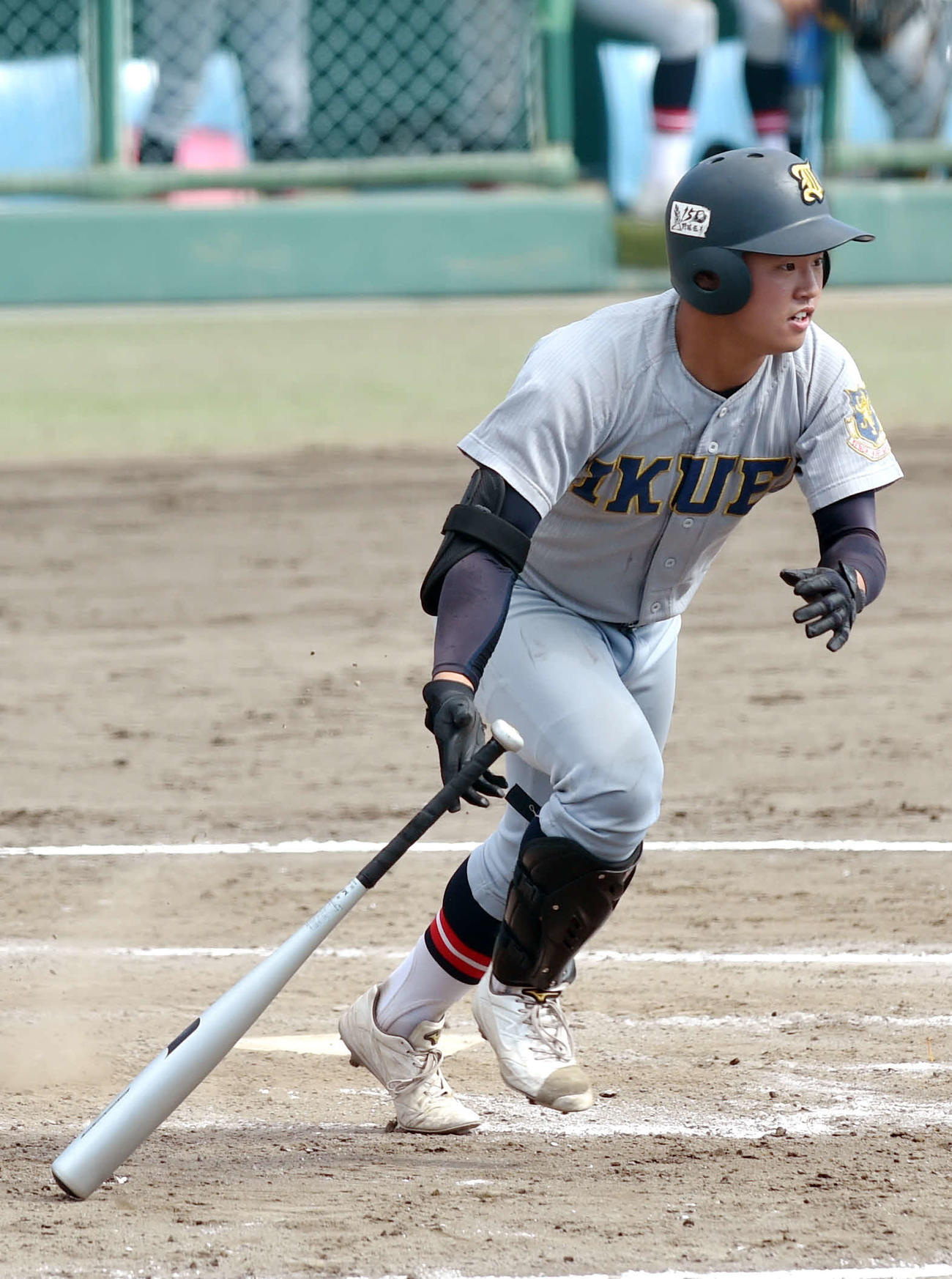 仙台育英対東北　4回表仙台育英2死一、三塁、右越え2点適時三塁打を放つ斎藤陽（撮影・相沢孔志）