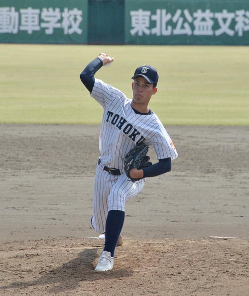 仙台育英対東北　東北の2番手はハッブス（撮影・濱本神威）