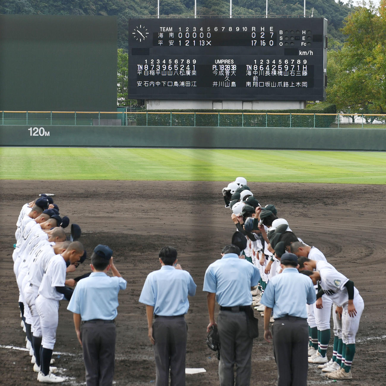 海南対龍谷大平安　龍谷大平安が5回コールドで初戦突破（撮影・滝沢美穂子）