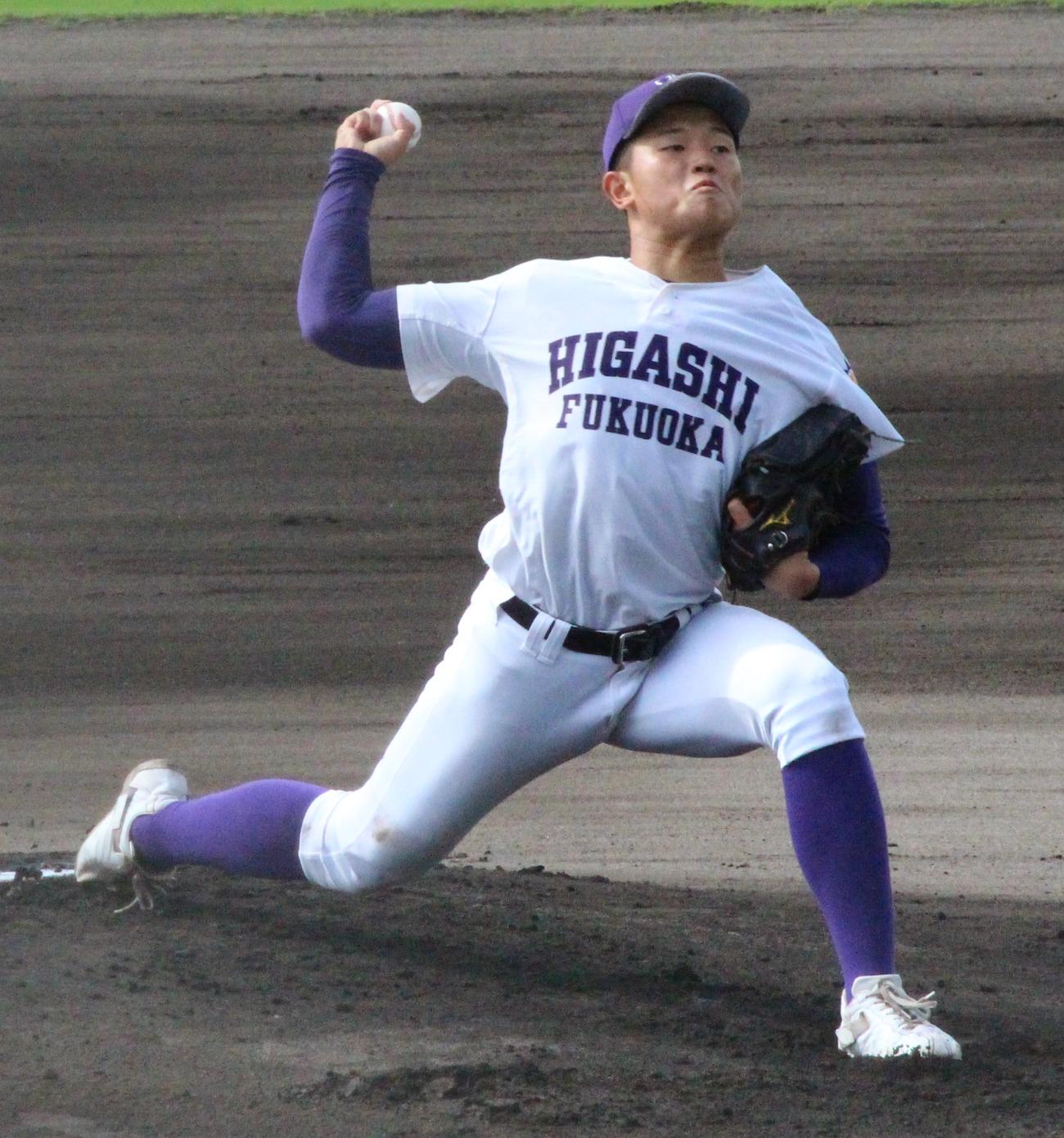 宮崎商対東福岡　7回3安打無失点で初戦突破に導いた東福岡・藤岡慎之祐投手（撮影・菊川光一）