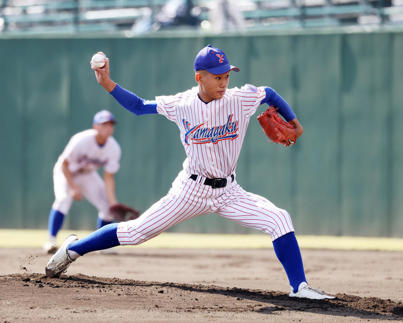 山村学園対土浦日大　力投する山村学園先発の鹿島（撮影・鈴木正人）